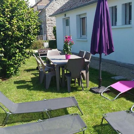 Maison Proche Mont St Michel Et St Malo Roz sur Couesnon Bagian luar foto