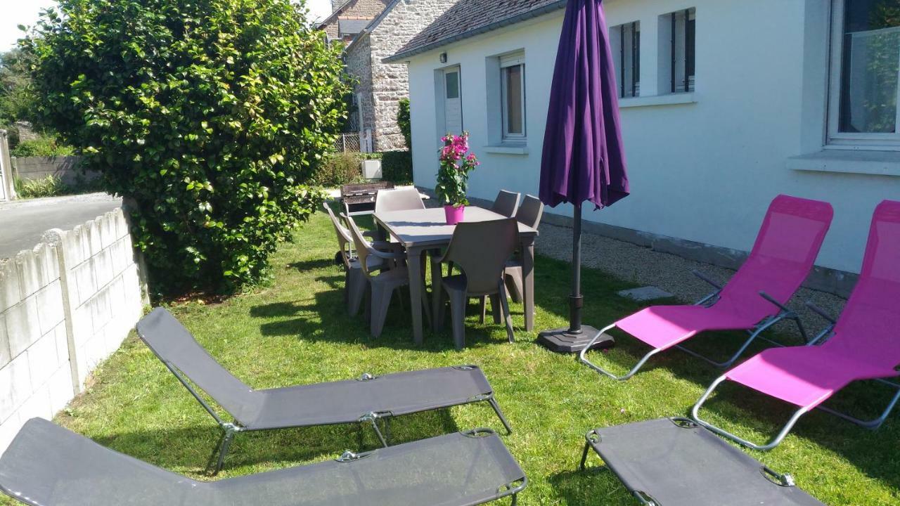 Maison Proche Mont St Michel Et St Malo Roz sur Couesnon Bagian luar foto